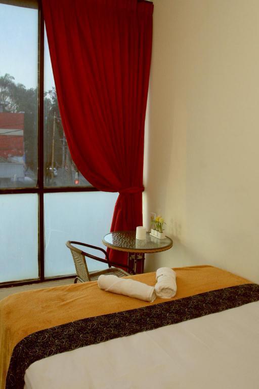 Hotel Bantal Guling Alun Alun Bandung Zewnętrze zdjęcie