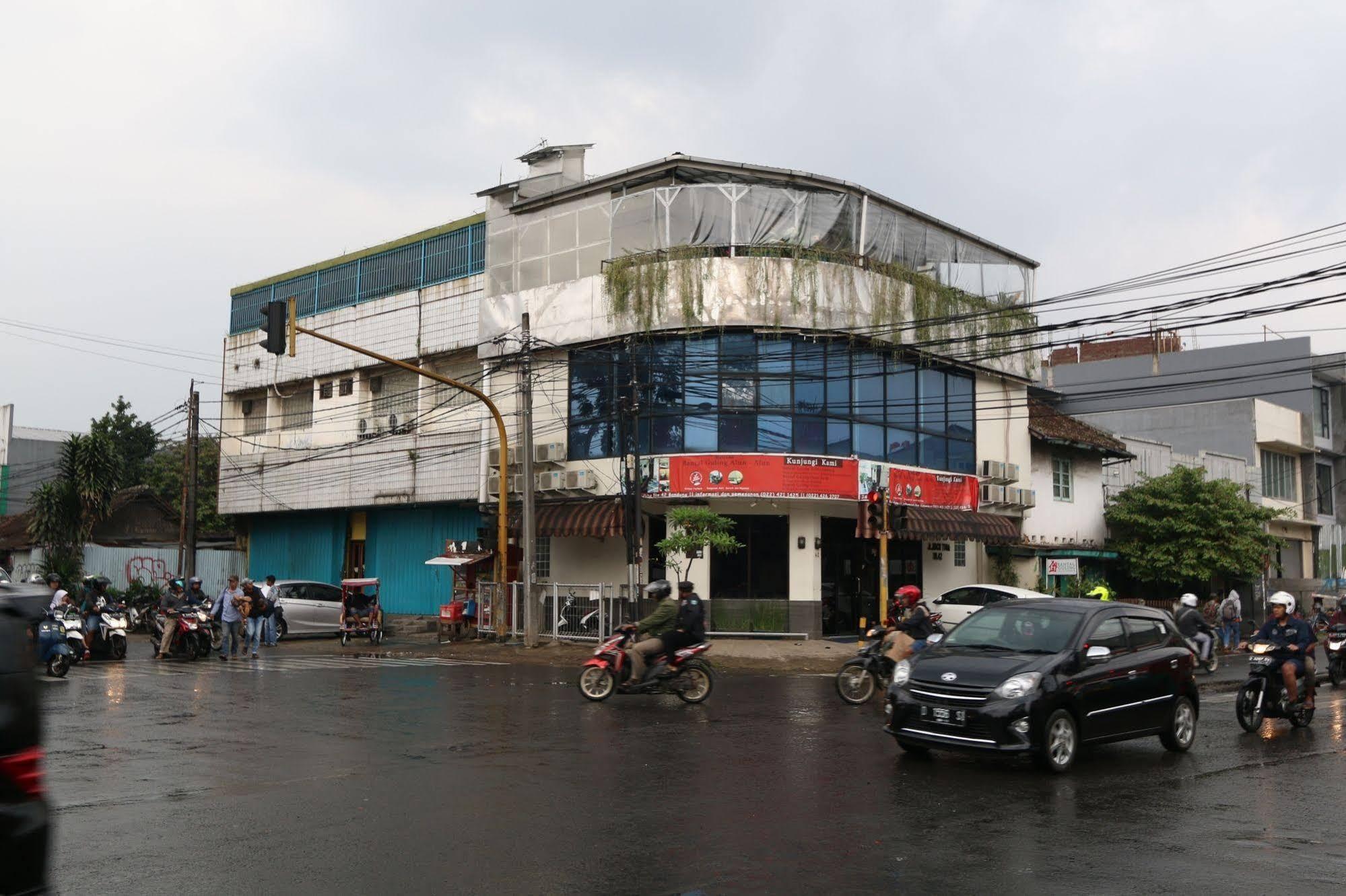Hotel Bantal Guling Alun Alun Bandung Zewnętrze zdjęcie
