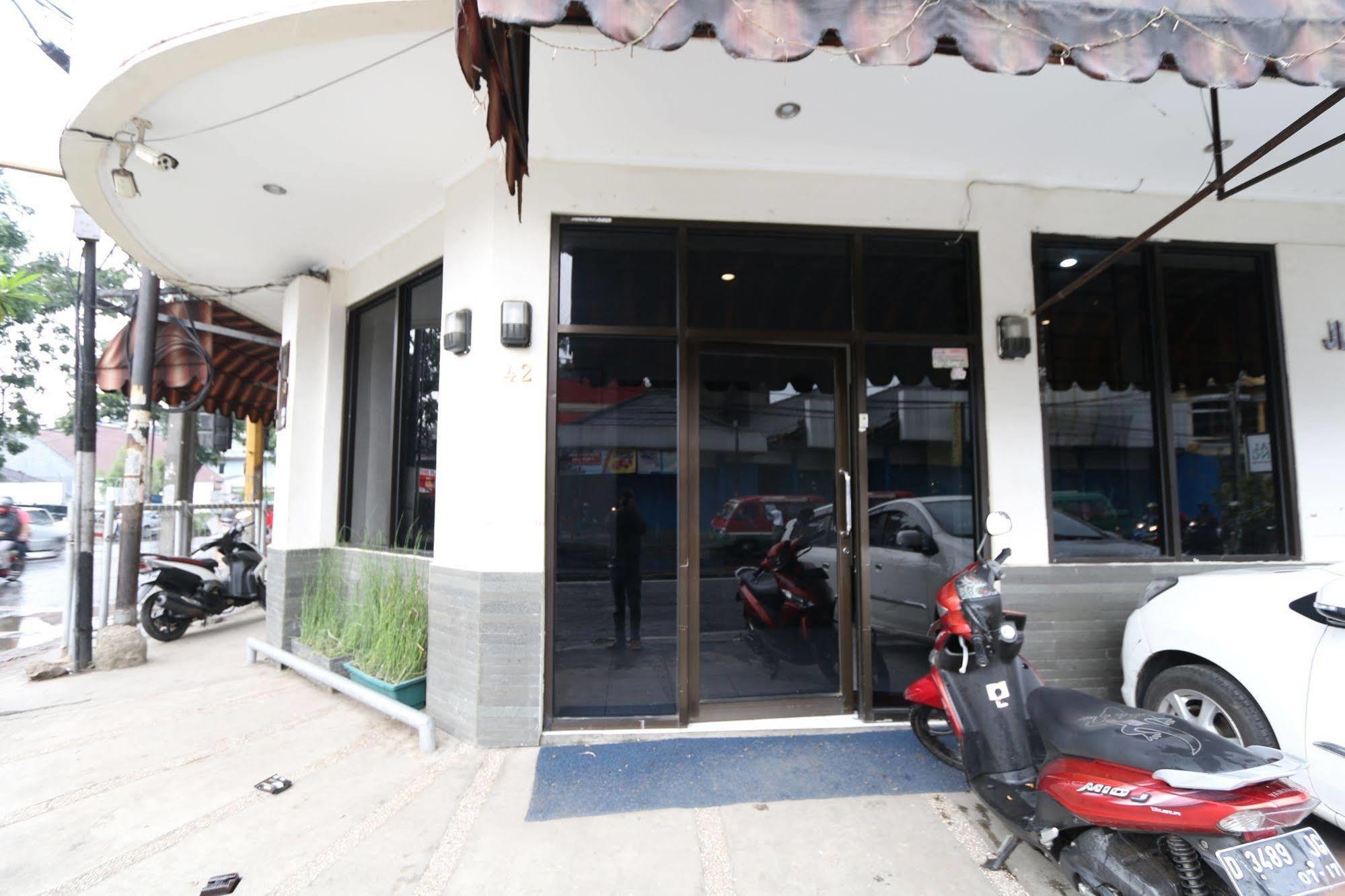 Hotel Bantal Guling Alun Alun Bandung Zewnętrze zdjęcie